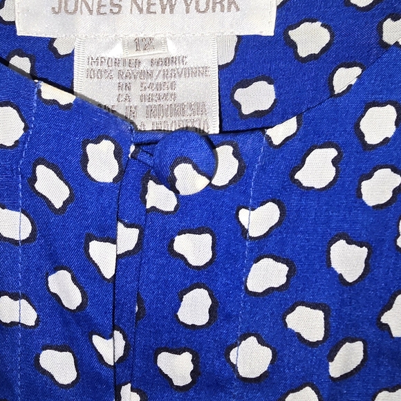 Jones New York Blue and White Button Down Shirt - Picture 3 of 5